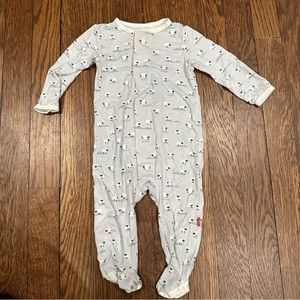 Magnetic Me footie- size 3-6m